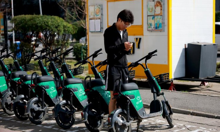 Скүүтер, мопед явган хүний замаар зорчихгүй