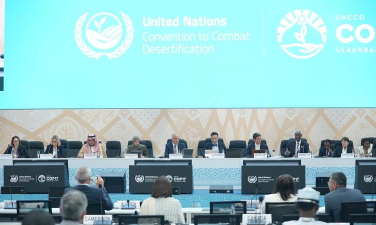 Дэлхийн 196 улс, Европын холбоог нэгтгэсэн COP17 хурлын индэрт Монголын дуу хоолойг хүргэлээ
