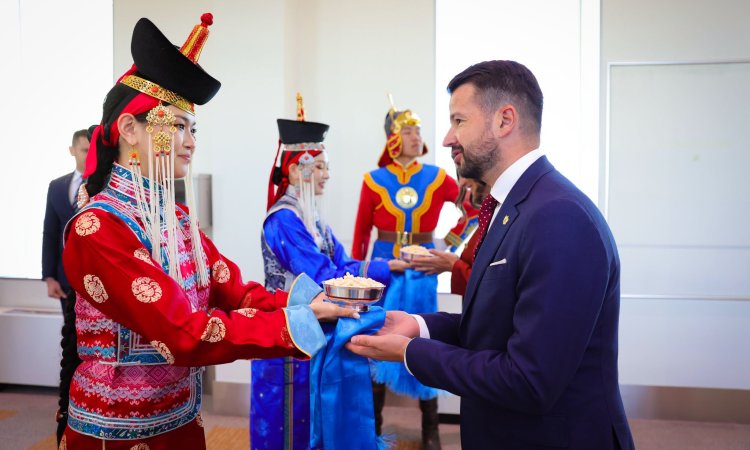 Монтенегро Улсын Ерөнхийлөгч Яков Милатович гэргийн хамт төрийн айлчлал хийхээр хүрэлцэн ирлээ